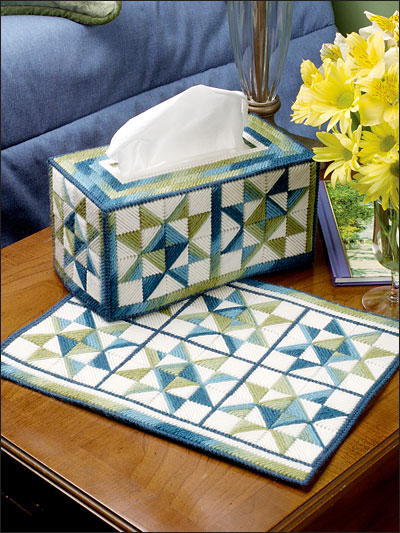 "Ohio Star" Tissue Cover & Place Mat