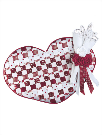 Woven Hearts Place Mat & Napkin Ring