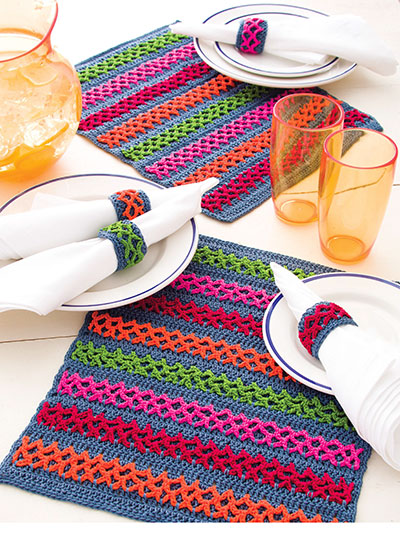 Chain-Link Stripes Place Mat & Napkin Rings